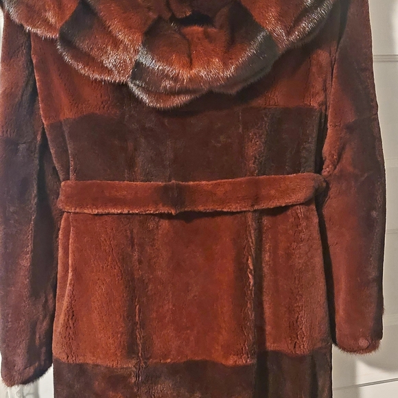 Natural mink fur coat - Picture 3 of 8